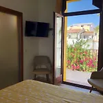 Loreto بيت ضيافة